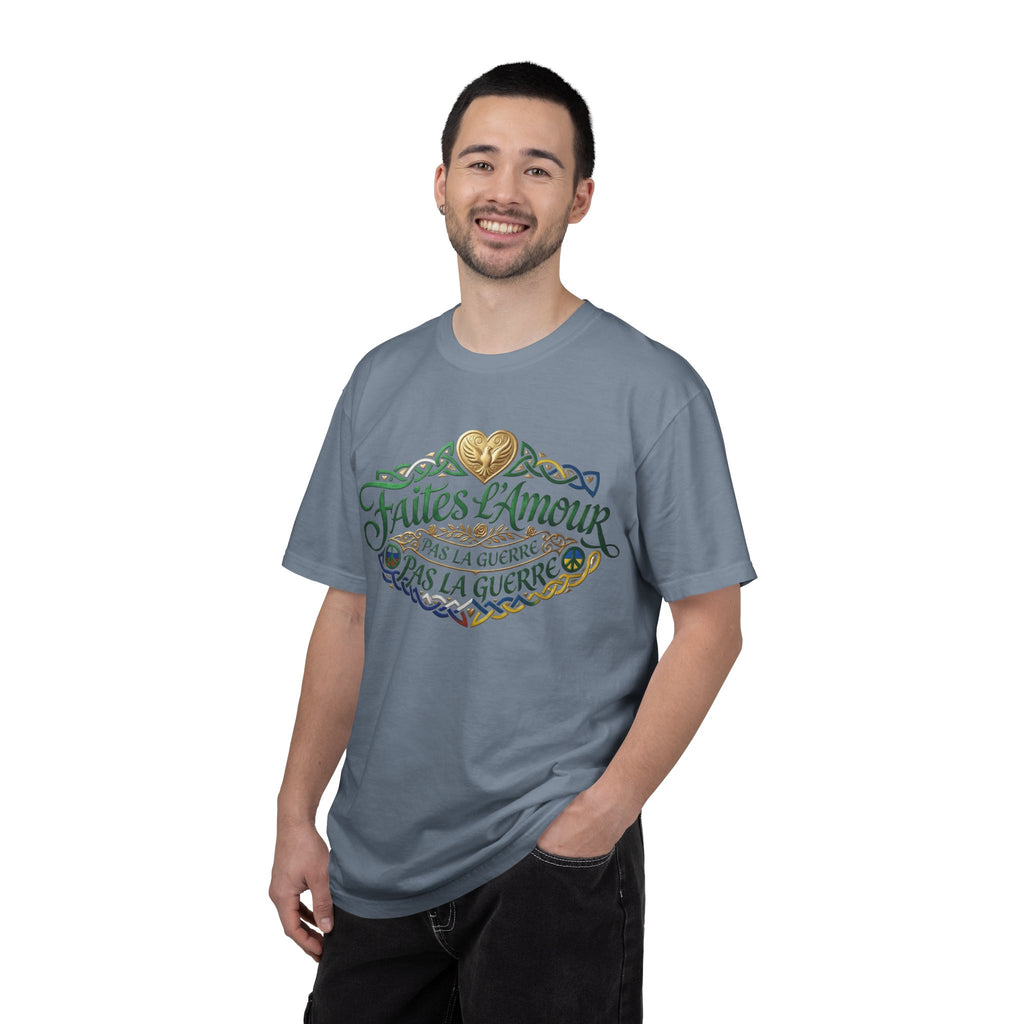 T-Shirt — Faites L'Amour Pas La Guerre Floral Script Graphic Tee