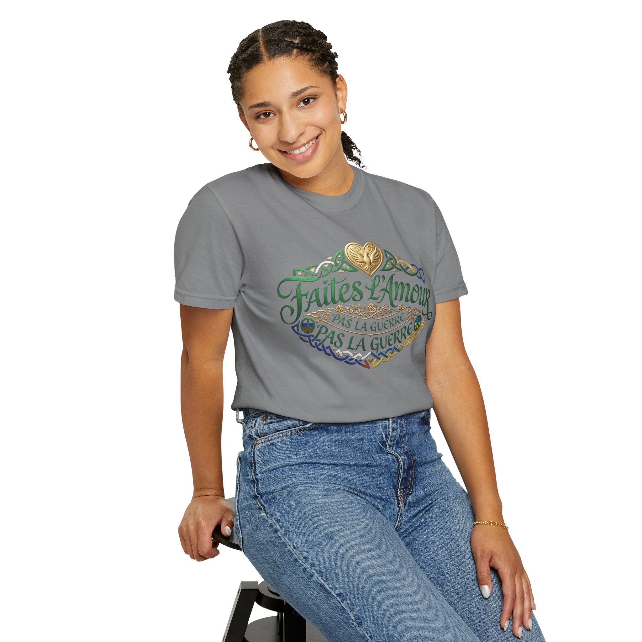 T-Shirt — Faites L'Amour Pas La Guerre Floral Script Graphic Tee