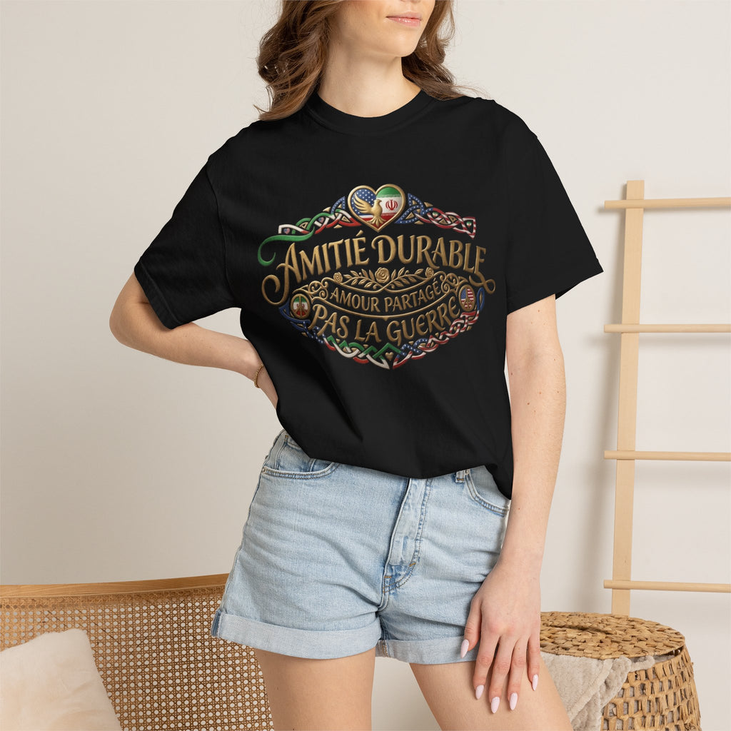 T-Shirt — "Amitié Durable, Amour Partagé, Pas la Guerre" Vintage Peace Heart Design