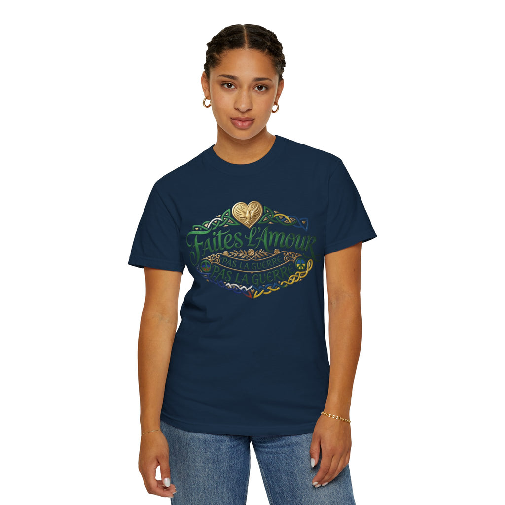 T-Shirt — Faites L'Amour Pas La Guerre Floral Script Graphic Tee