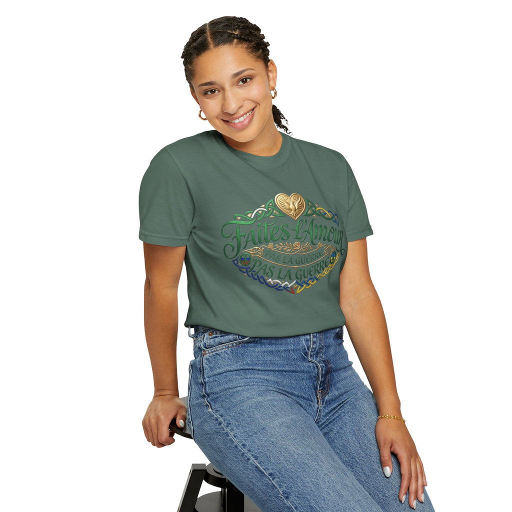 T-Shirt — Faites L'Amour Pas La Guerre Floral Script Graphic Tee