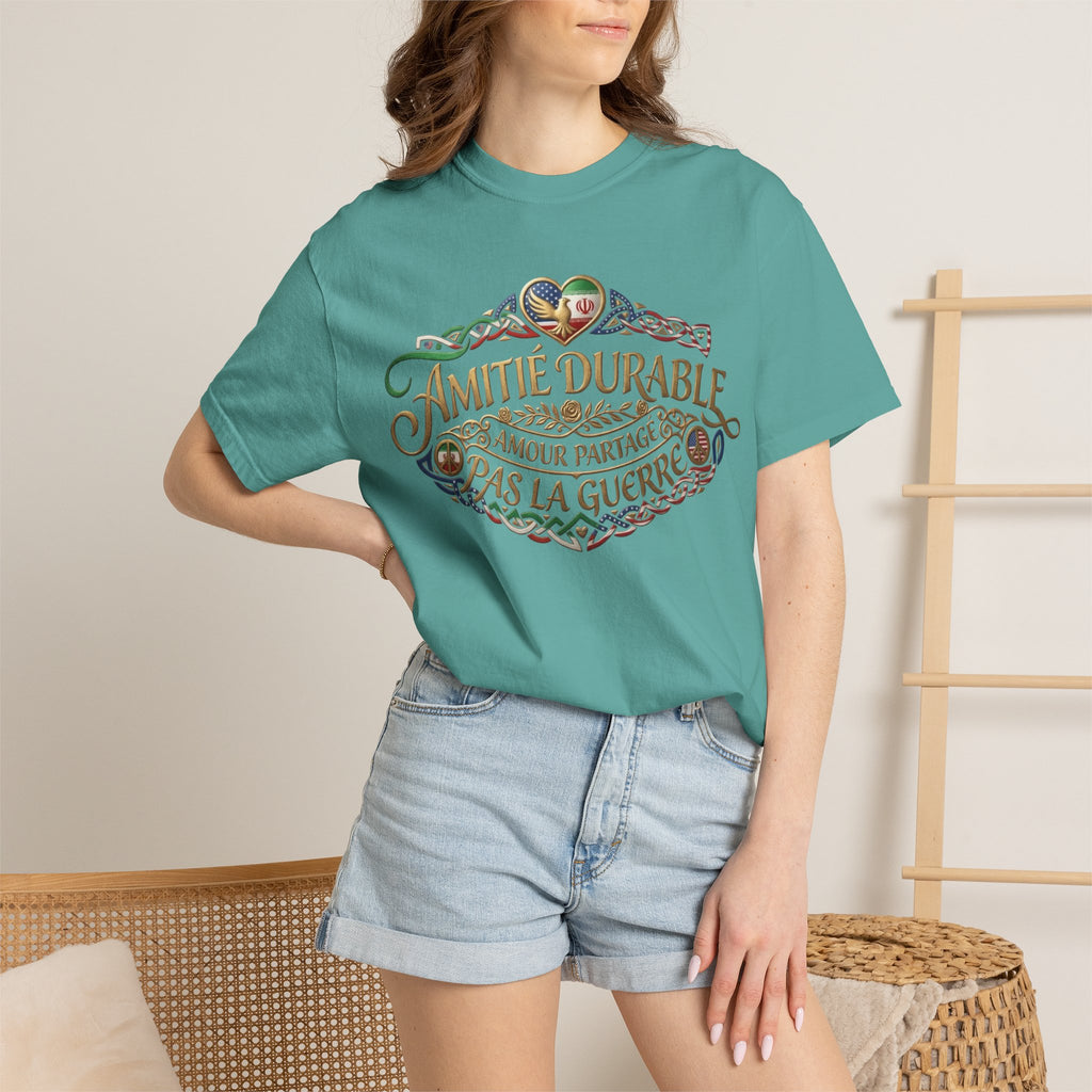 T-Shirt — "Amitié Durable, Amour Partagé, Pas la Guerre" Vintage Peace Heart Design