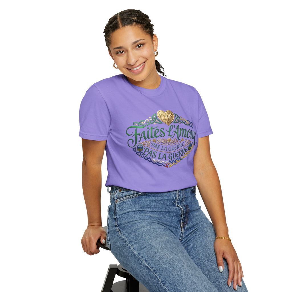 T-Shirt — Faites L'Amour Pas La Guerre Floral Script Graphic Tee