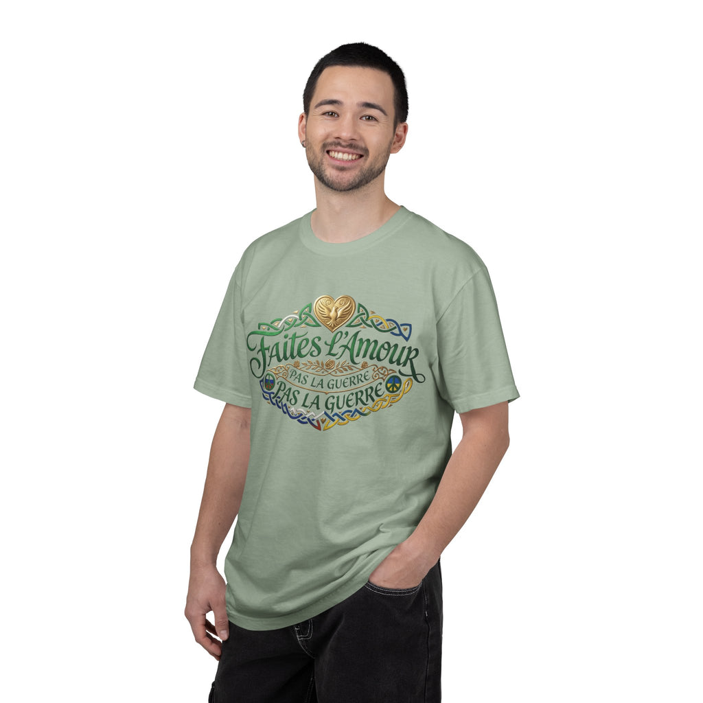 T-Shirt — Faites L'Amour Pas La Guerre Floral Script Graphic Tee