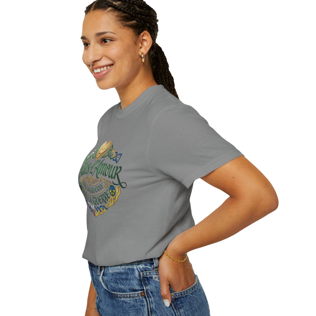 T-Shirt — Faites L'Amour Pas La Guerre Floral Script Graphic Tee