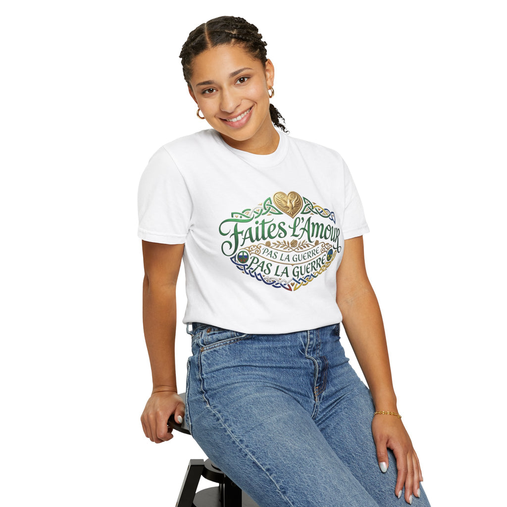 T-Shirt — Faites L'Amour Pas La Guerre Floral Script Graphic Tee