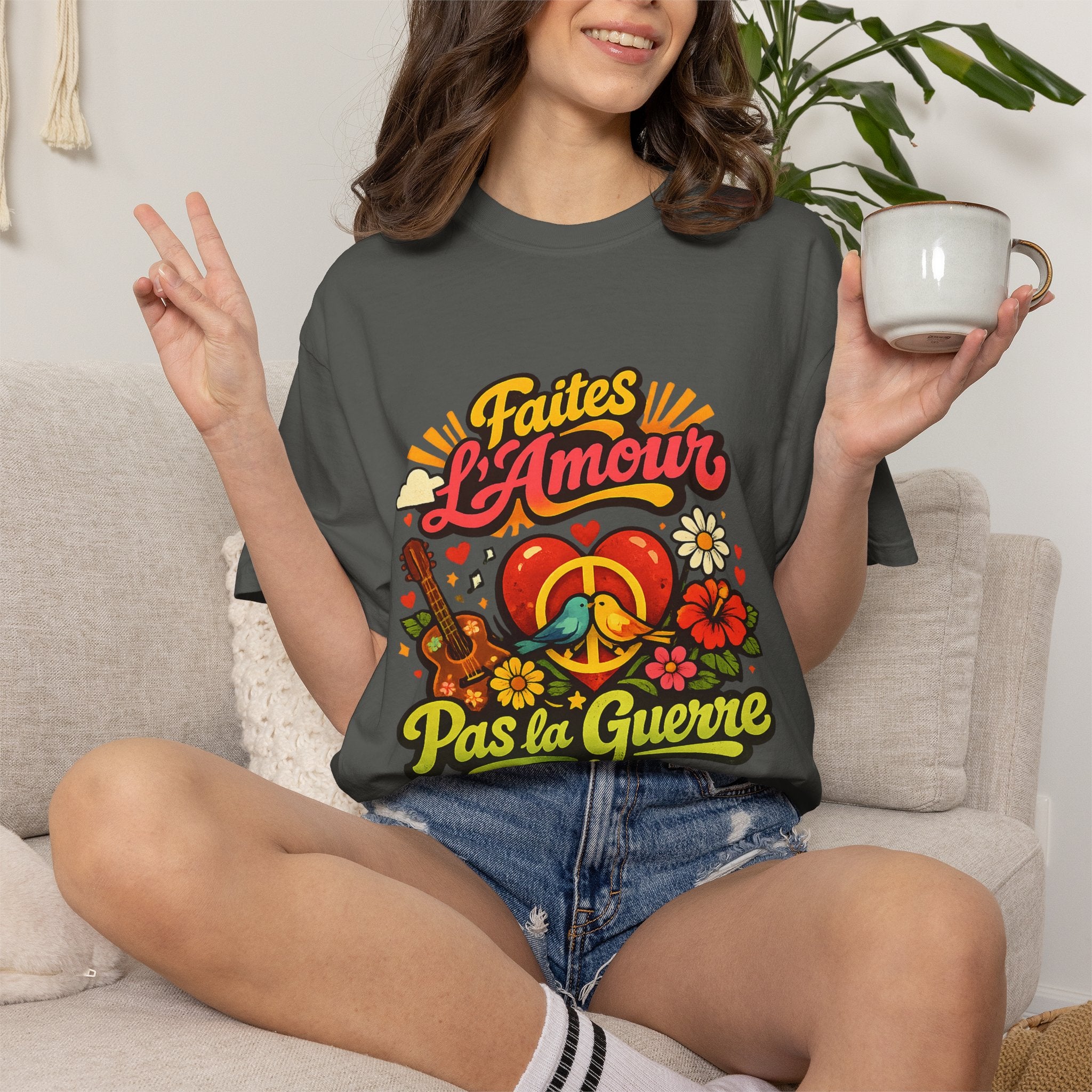 T-Shirt — Faites L'Amour Pas La Guerre Retro Peace Floral Design