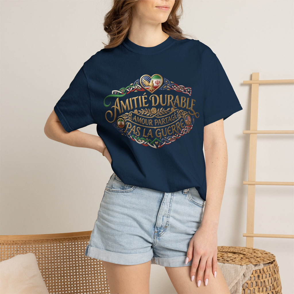 T-Shirt — "Amitié Durable, Amour Partagé, Pas la Guerre" Vintage Peace Heart Design