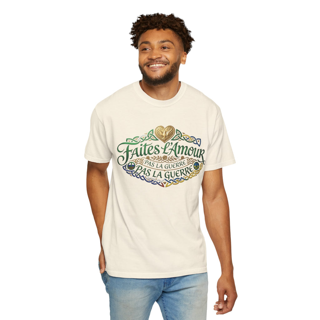 T-Shirt — Faites L'Amour Pas La Guerre Floral Script Graphic Tee