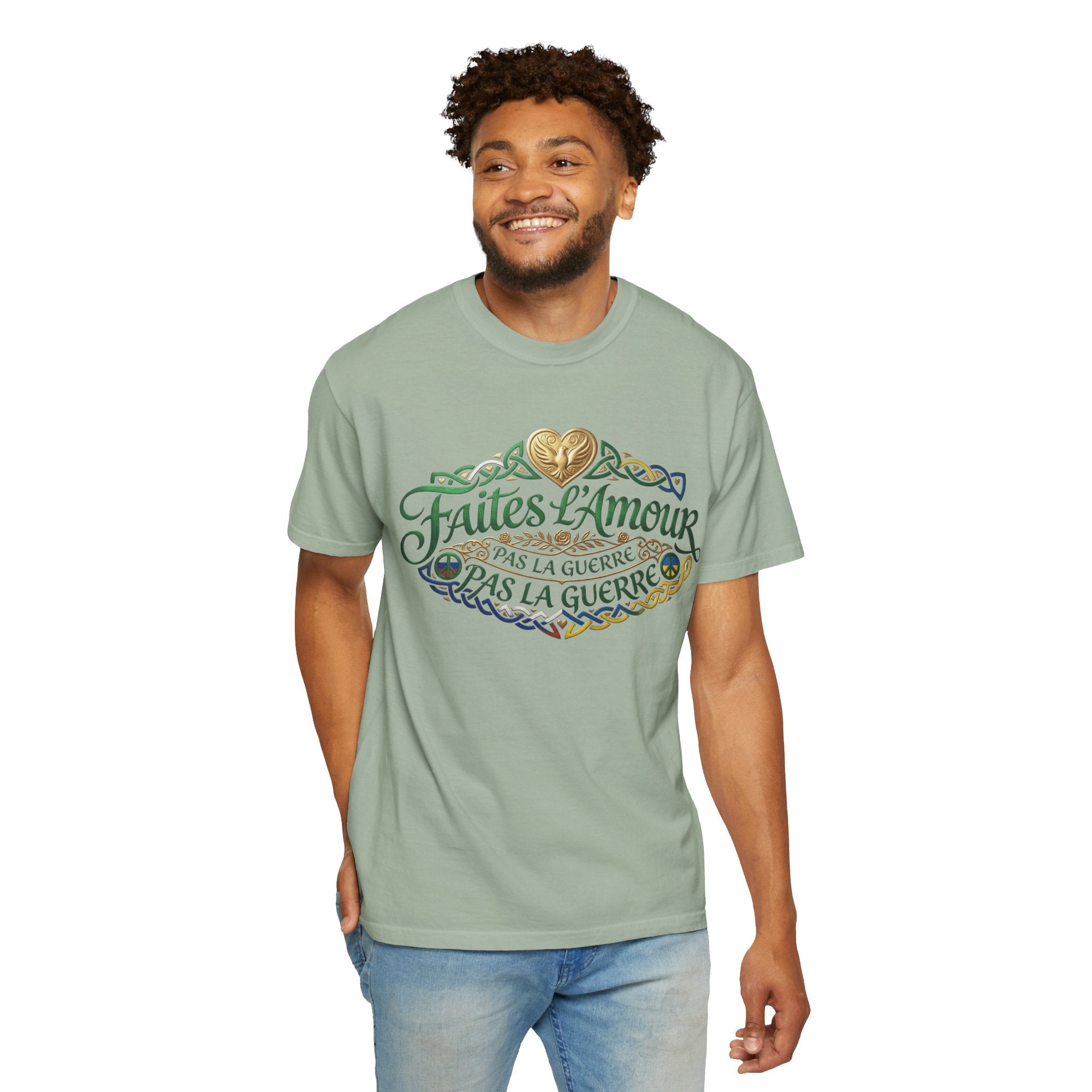 T-Shirt — Faites L'Amour Pas La Guerre Floral Script Graphic Tee