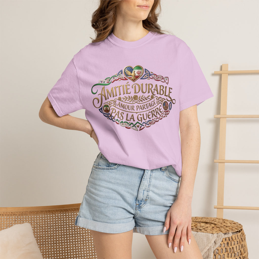 T-Shirt — "Amitié Durable, Amour Partagé, Pas la Guerre" Vintage Peace Heart Design