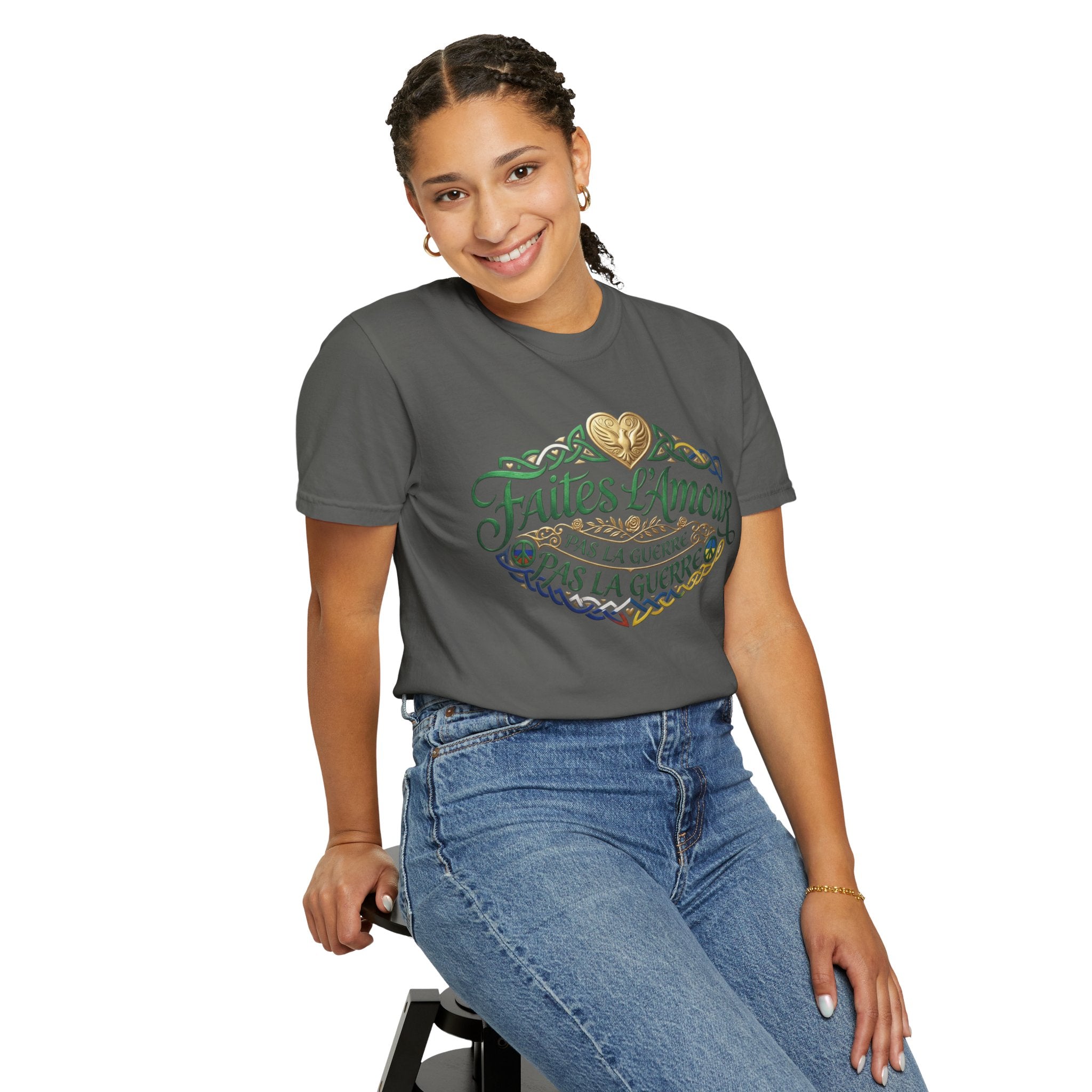 T-Shirt — Faites L'Amour Pas La Guerre Floral Script Graphic Tee