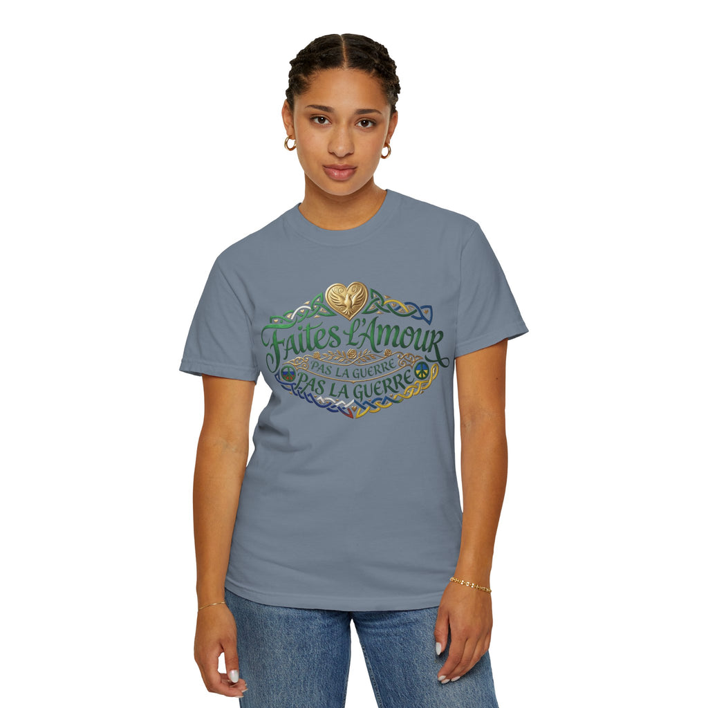 T-Shirt — Faites L'Amour Pas La Guerre Floral Script Graphic Tee
