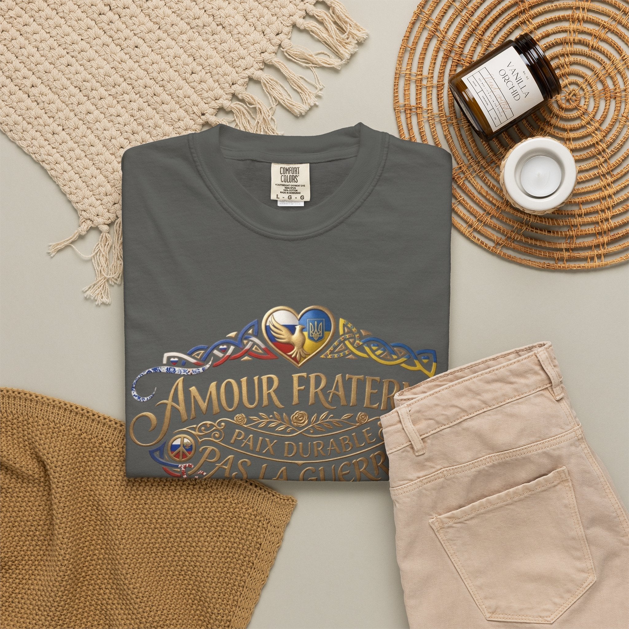 T-Shirt — Amour Fraternel "Paix Durable Pas La Guerre" Vintage Heart Peace Design
