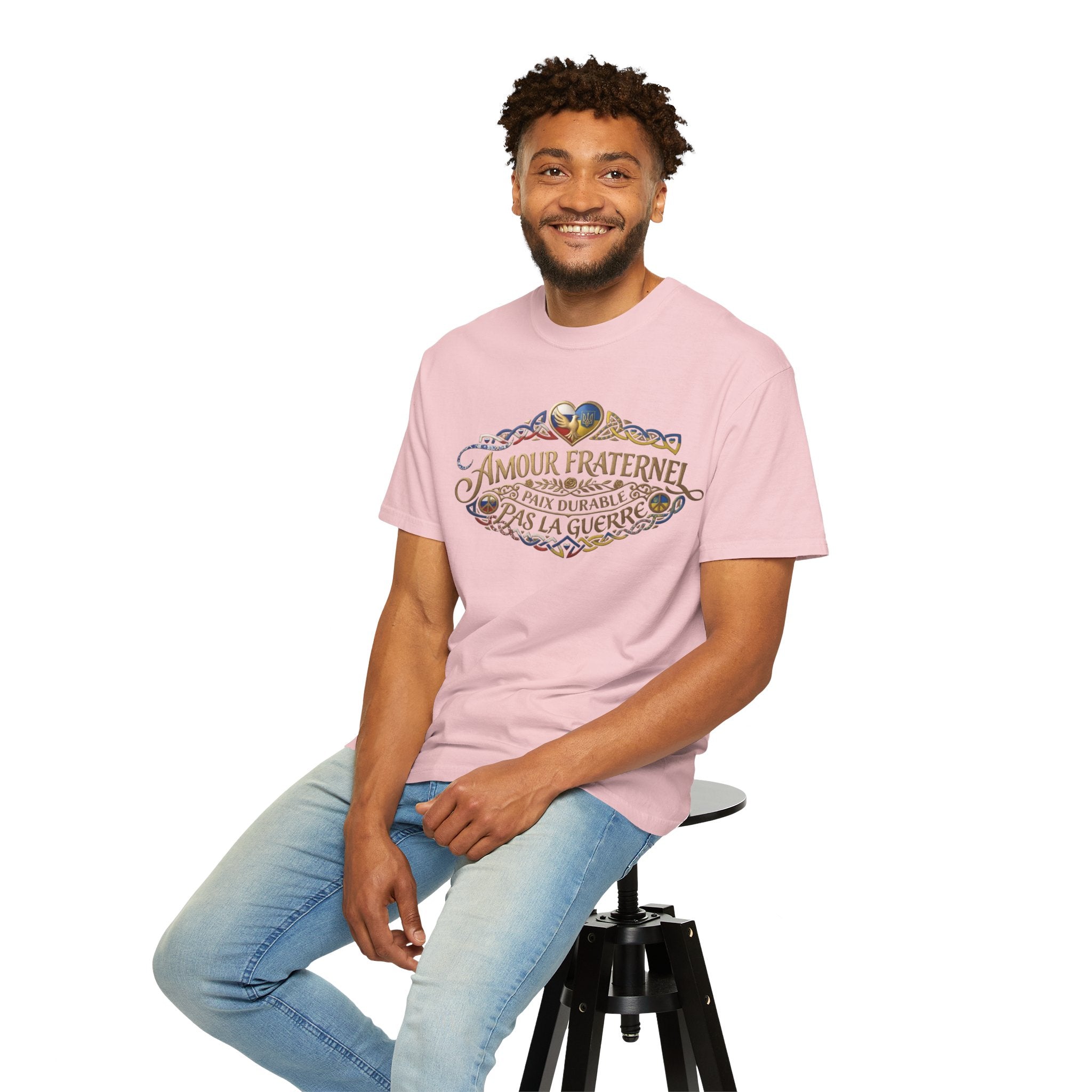 T-Shirt — Amour Fraternel "Paix Durable Pas La Guerre" Vintage Heart Peace Design