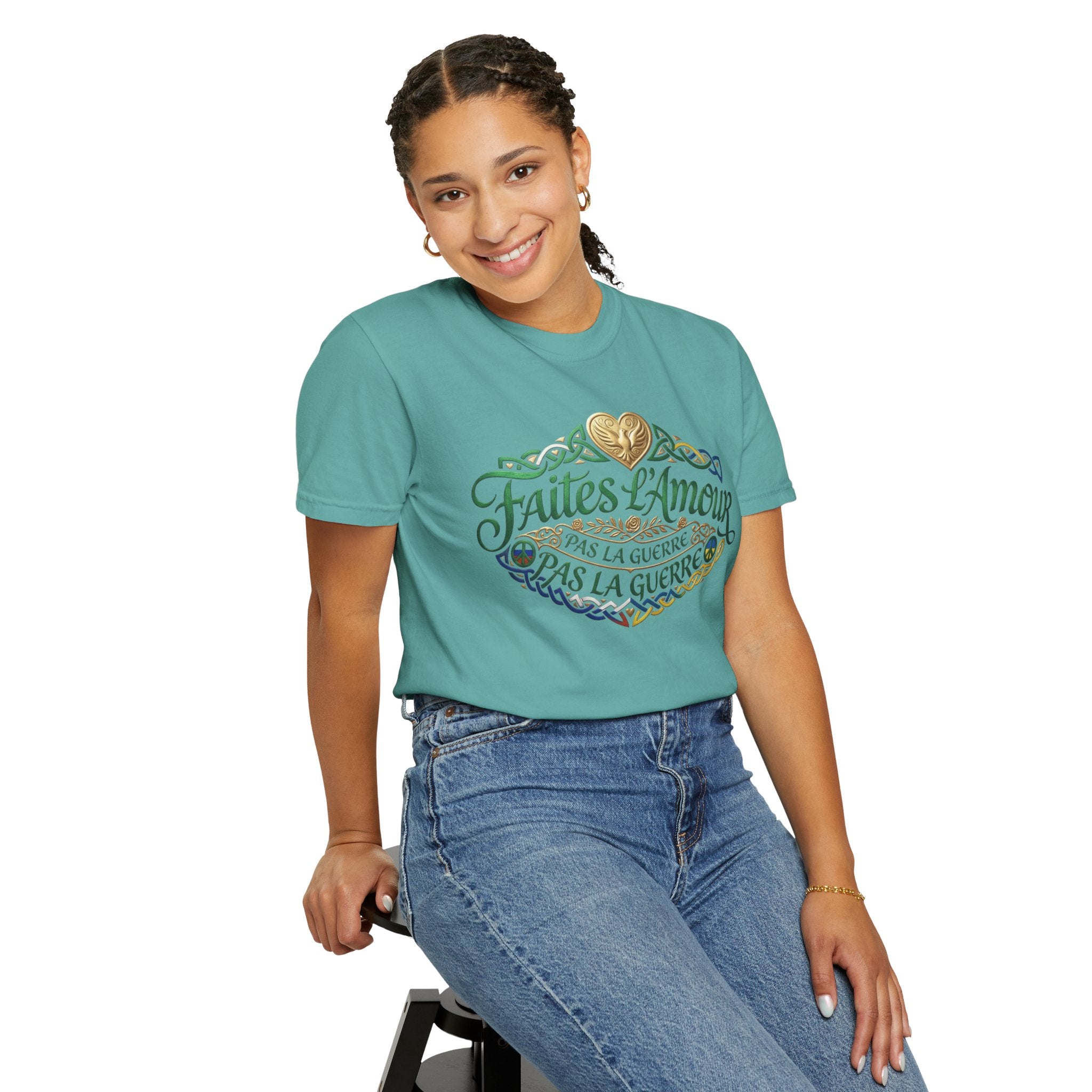 T-Shirt — Faites L'Amour Pas La Guerre Floral Script Graphic Tee