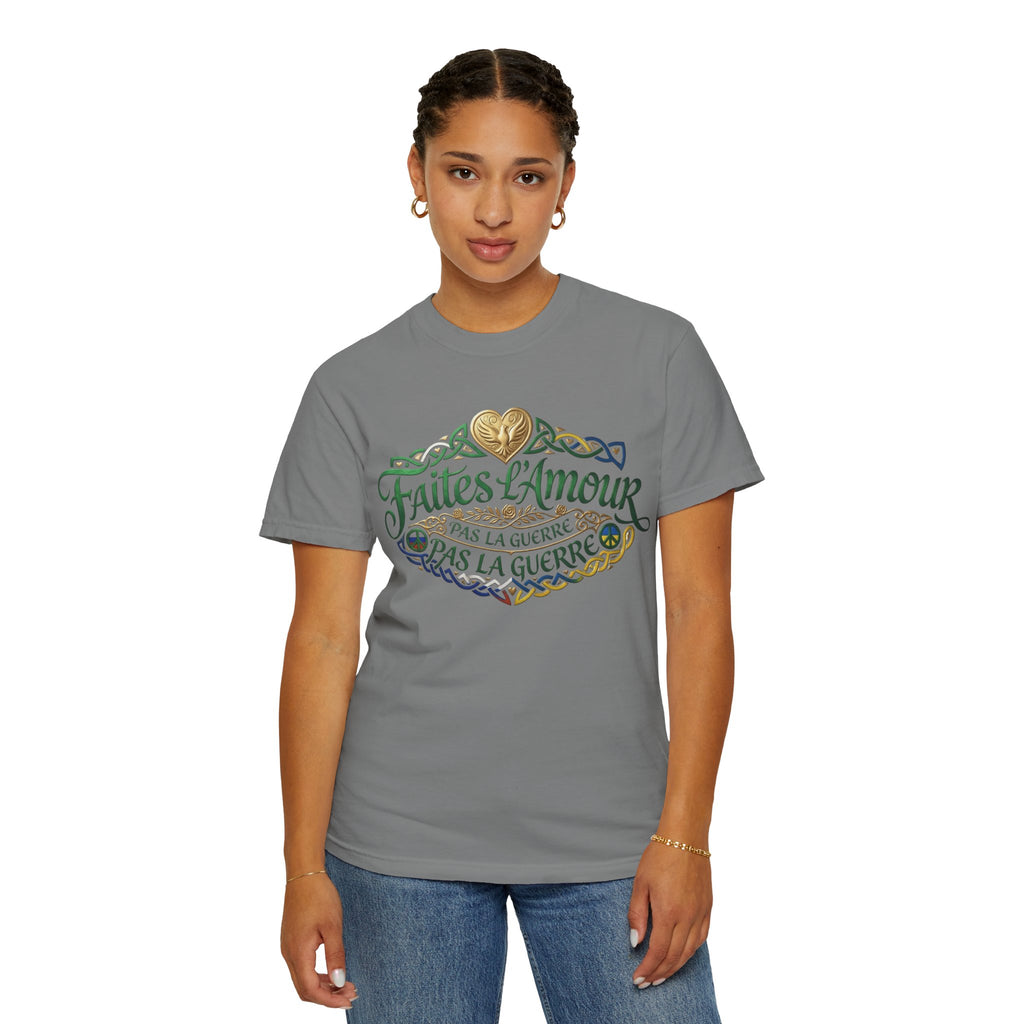 T-Shirt — Faites L'Amour Pas La Guerre Floral Script Graphic Tee