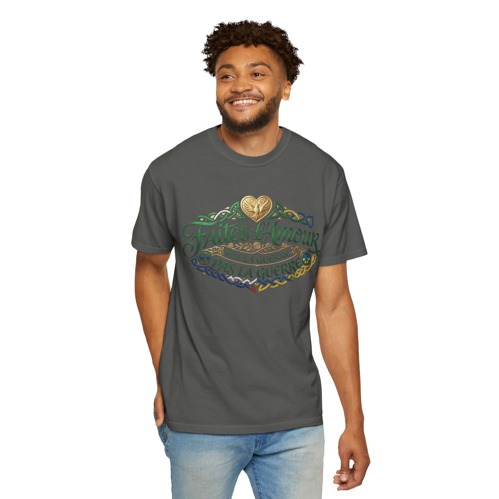 T-Shirt — Faites L'Amour Pas La Guerre Floral Script Graphic Tee