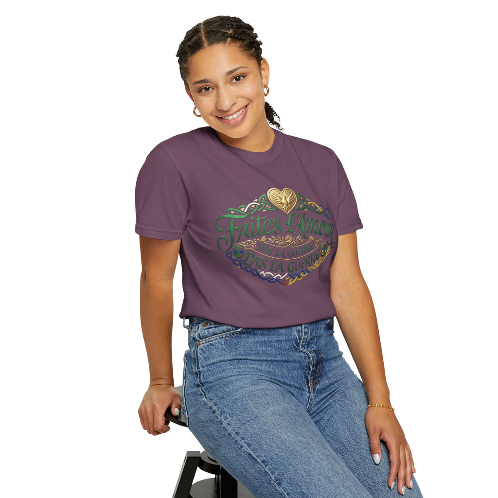 T-Shirt — Faites L'Amour Pas La Guerre Floral Script Graphic Tee