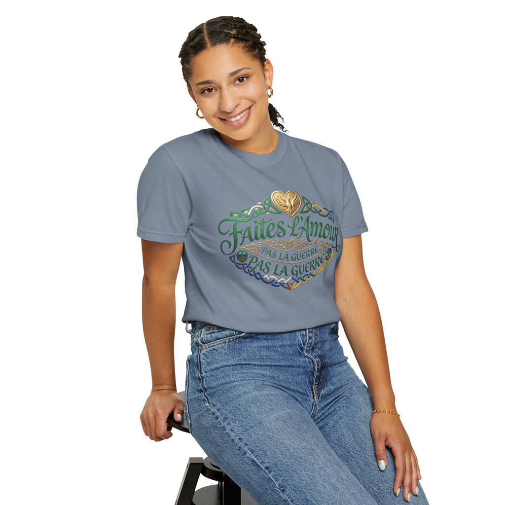 T-Shirt — Faites L'Amour Pas La Guerre Floral Script Graphic Tee