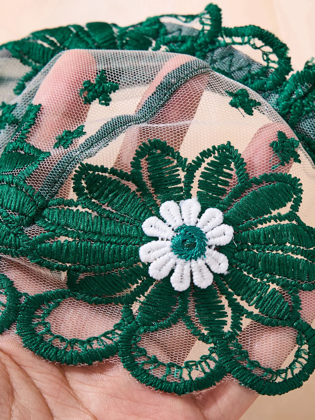 2PCS women's Green sexy lingerie set, daisy flower lingerie and thong, comfortable home style women's two-piece set ZA825086