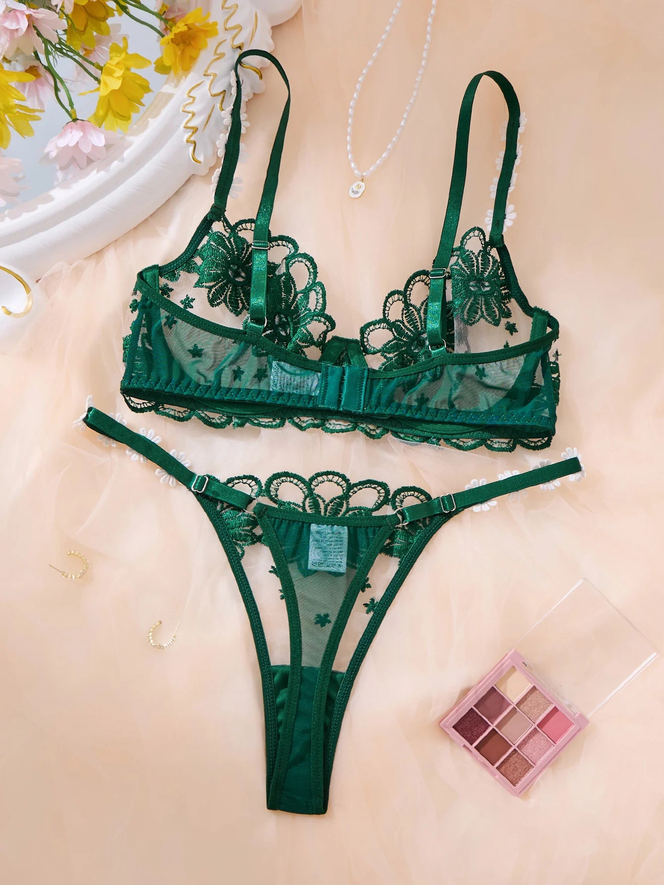 2PCS women's Green sexy lingerie set, daisy flower lingerie and thong, comfortable home style women's two-piece set ZA825086