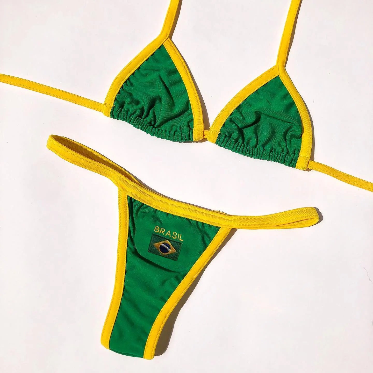 2026 European and American Summer High Street Beach Sexy vintage style Grunge Fashion Backless Female Sexy Triangle Bikini sets